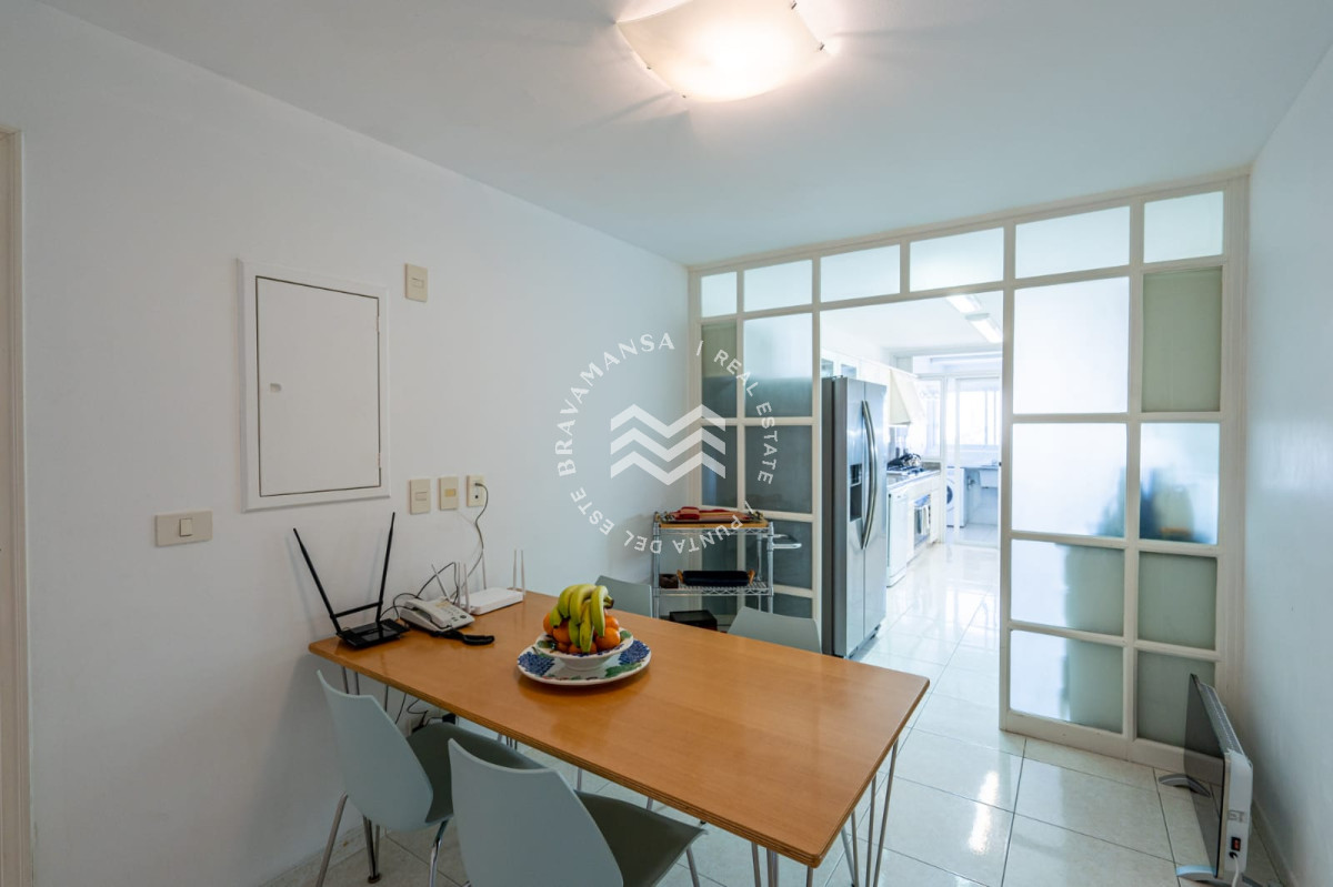 Apartamento ID.246 - Apartamento en Venta y Alquiler, Mansa, Punta del Este