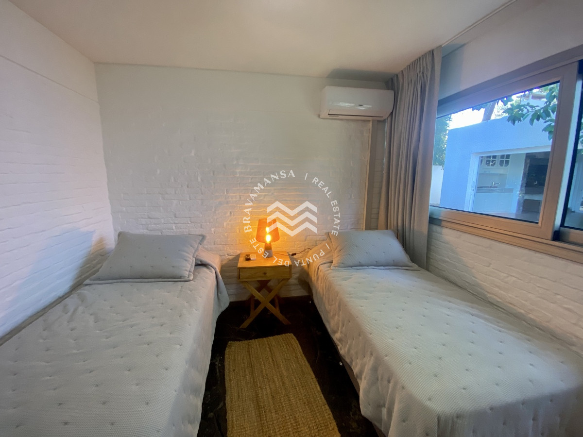 Casa ID.239 - Casa en Alquiler de 4 Dormitorios en Barrio San Rafael Punta del Este