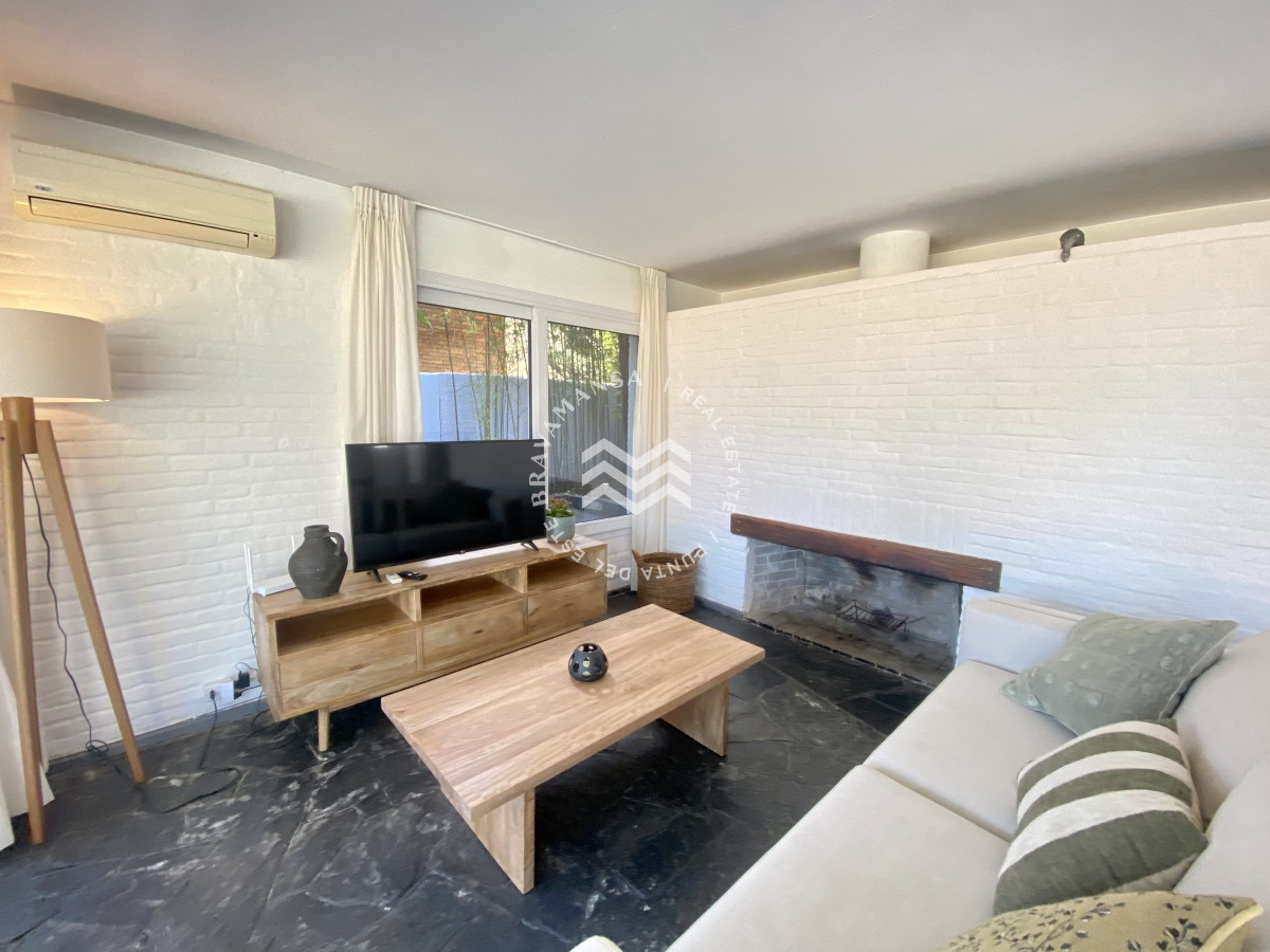 Casa ID.239 - Casa en Alquiler de 4 Dormitorios en Barrio San Rafael Punta del Este