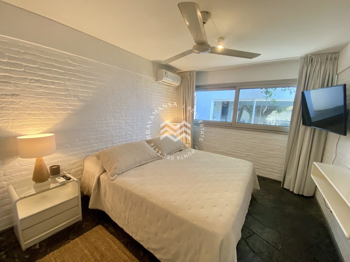 Casa ID.239 - Casa en Alquiler de 4 Dormitorios en Barrio San Rafael Punta del Este