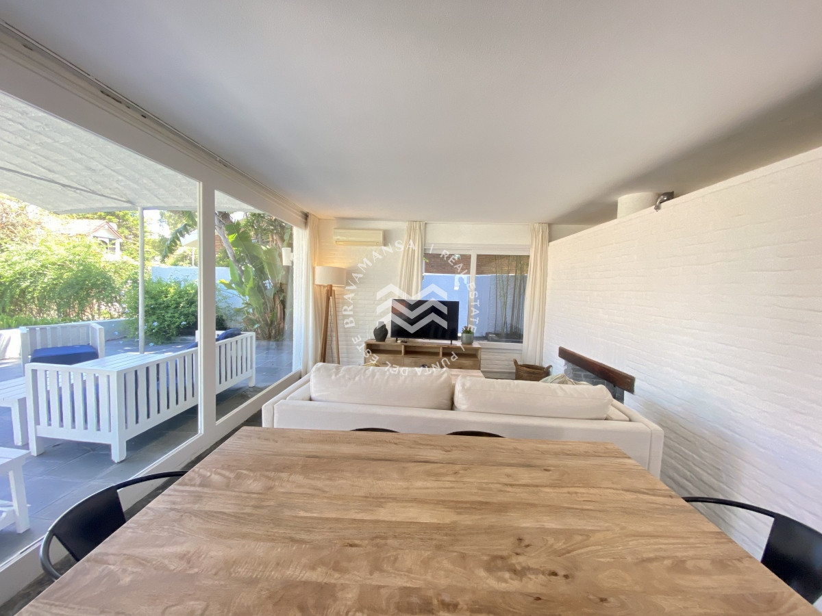 Casa ID.239 - Casa en Alquiler de 4 Dormitorios en Barrio San Rafael Punta del Este