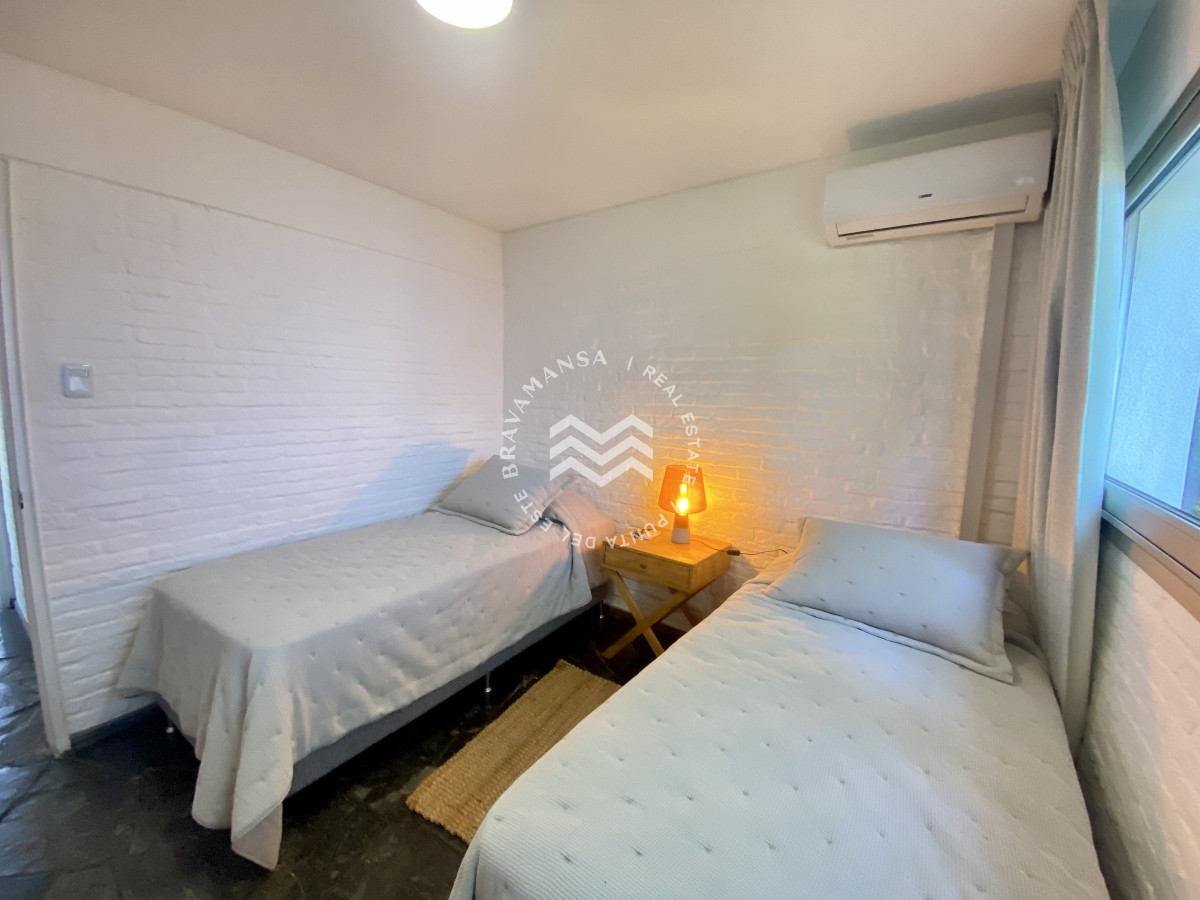 Casa ID.239 - Casa en Alquiler de 4 Dormitorios en Barrio San Rafael Punta del Este