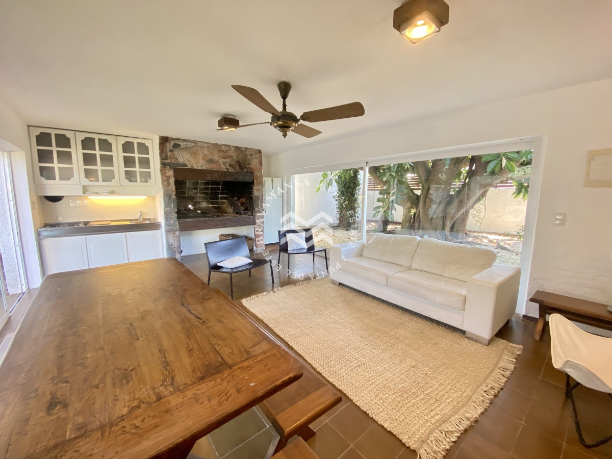 Casa ID.239 - Casa en Alquiler de 4 Dormitorios en Barrio San Rafael Punta del Este