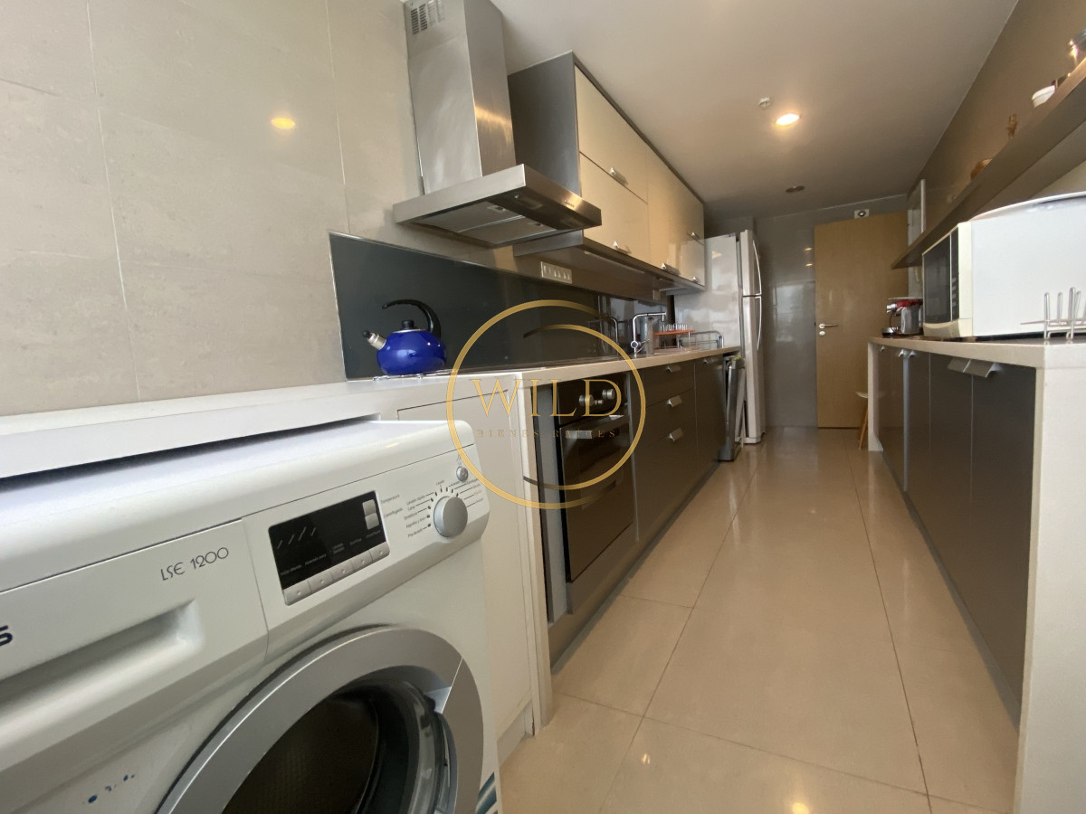 Apartamento ID.2166 - Apartamento en Venta y Alquiler, Mansa, Punta del Este, 3 Dormitorios.