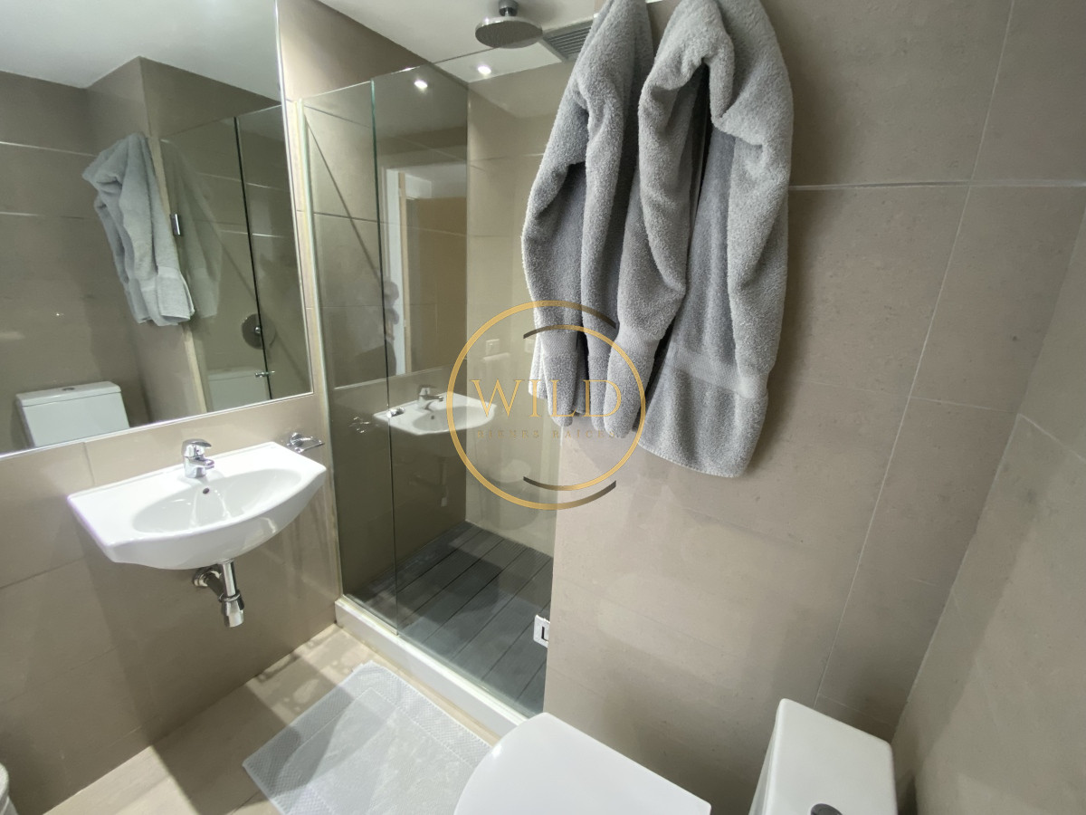 Apartamento ID.2166 - Apartamento en Venta y Alquiler, Mansa, Punta del Este, 3 Dormitorios.