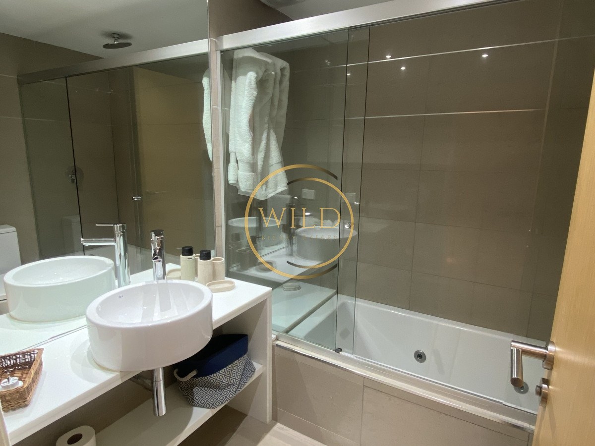 Apartamento ID.2166 - Apartamento en Venta y Alquiler, Mansa, Punta del Este, 3 Dormitorios.
