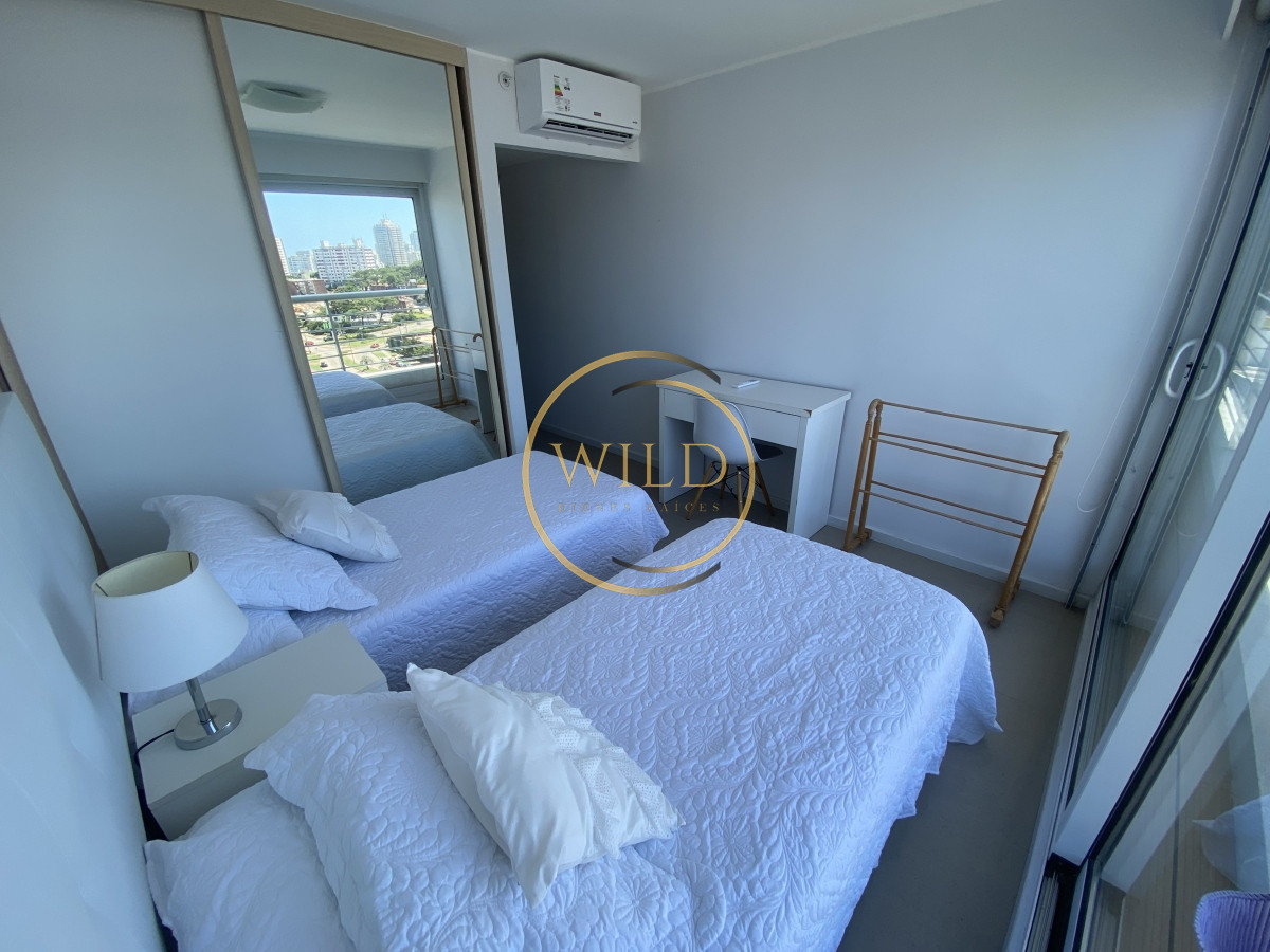 Apartamento ID.2166 - Apartamento en Venta y Alquiler, Mansa, Punta del Este, 3 Dormitorios.
