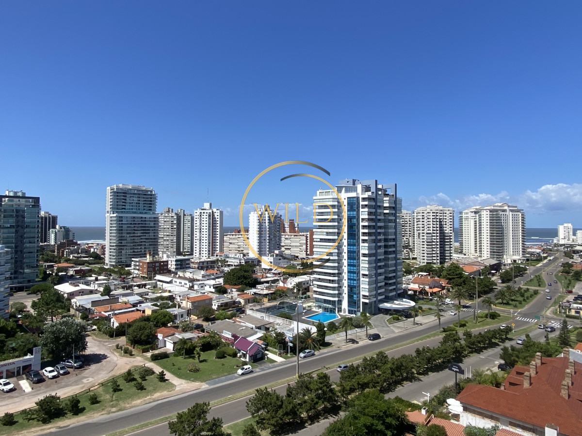 Apartamento ID.2166 - Apartamento en Venta y Alquiler, Mansa, Punta del Este, 3 Dormitorios.