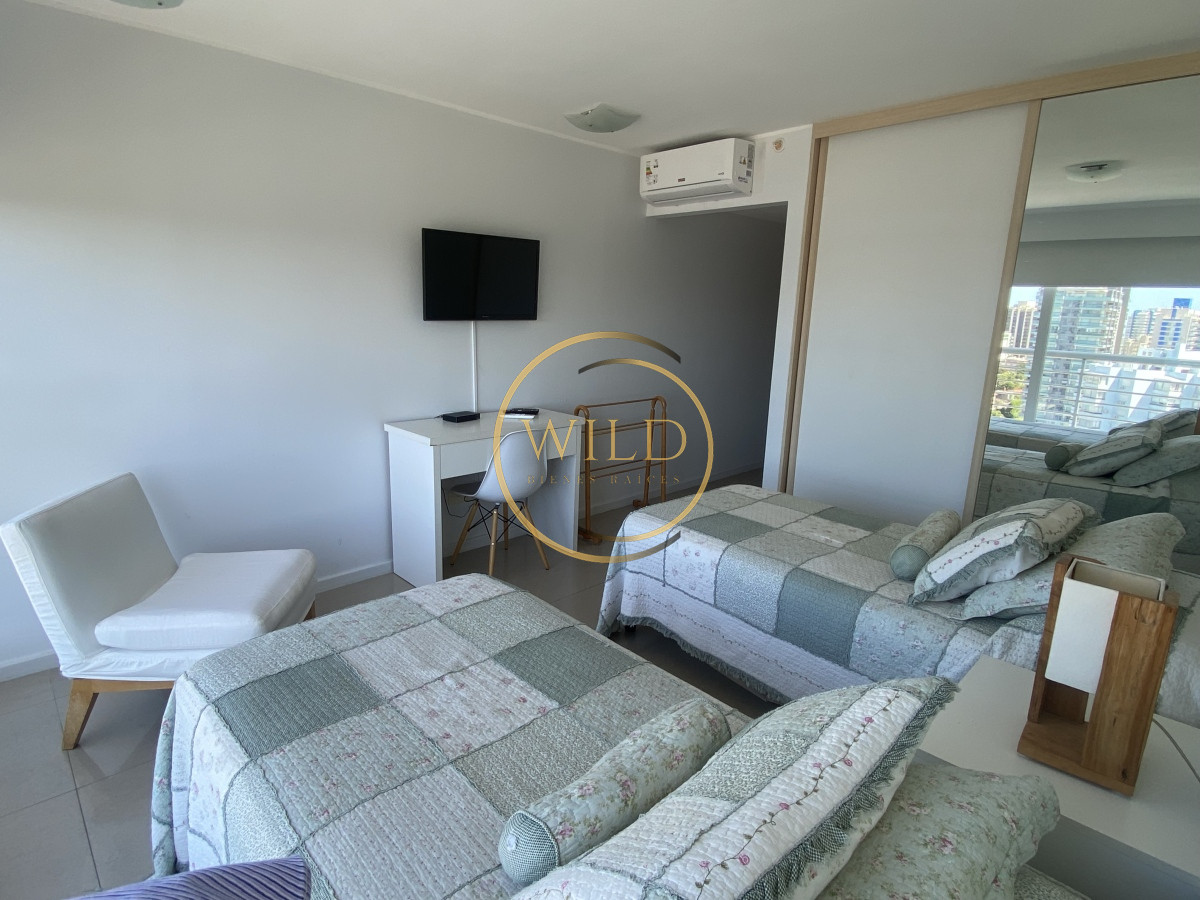 Apartamento ID.2166 - Apartamento en Venta y Alquiler, Mansa, Punta del Este, 3 Dormitorios.