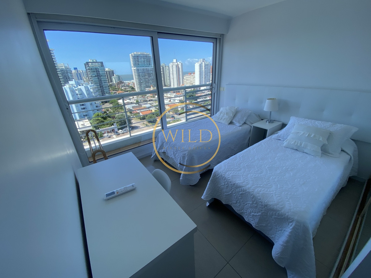 Apartamento ID.2166 - Apartamento en Venta y Alquiler, Mansa, Punta del Este, 3 Dormitorios.