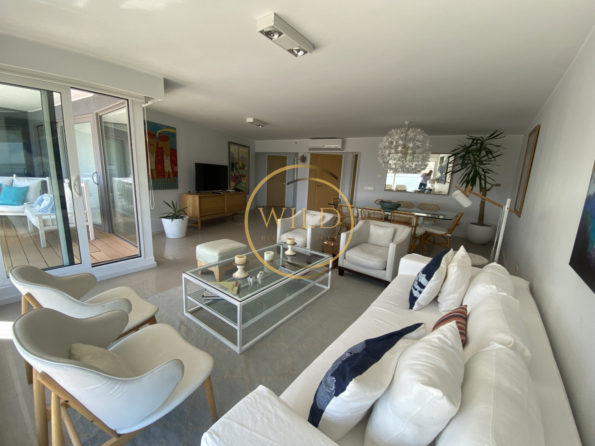 Apartamento ID.2166 - Apartamento en Venta y Alquiler, Mansa, Punta del Este, 3 Dormitorios.