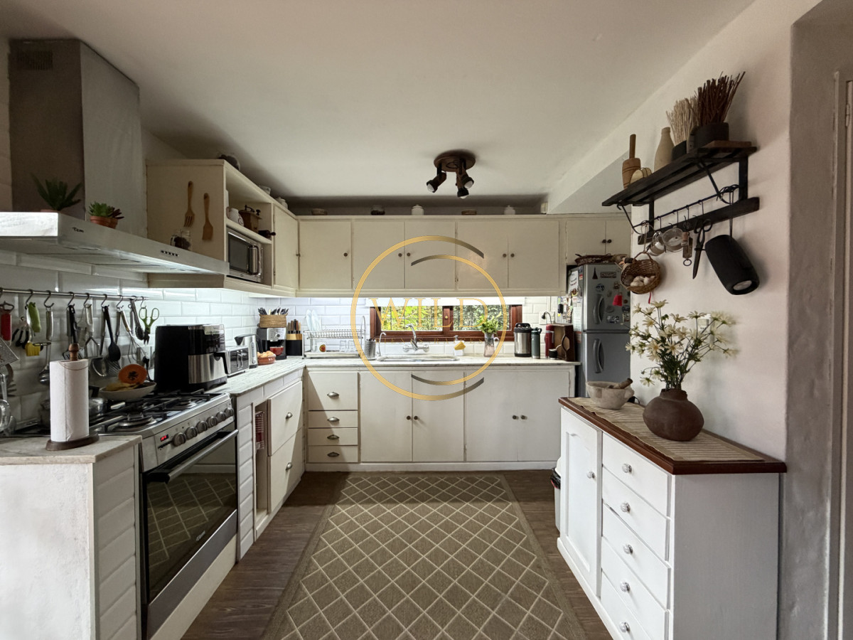 Casa ID.5729 - A pocas cuadras de la playa - Casa en Venta, 4 dormitorios, Pinares