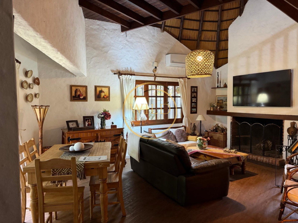 Casa ID.5729 - A pocas cuadras de la playa - Casa en Venta, 4 dormitorios, Pinares