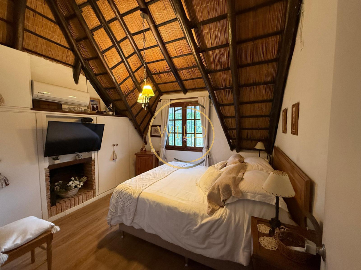 Casa ID.5729 - A pocas cuadras de la playa - Casa en Venta, 4 dormitorios, Pinares