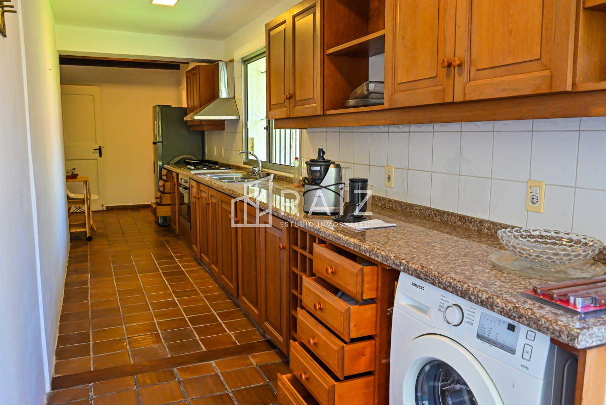 Casa ID.10595 - Casa en Venta, Mansa, Punta del Este, 3 Dormitorios.