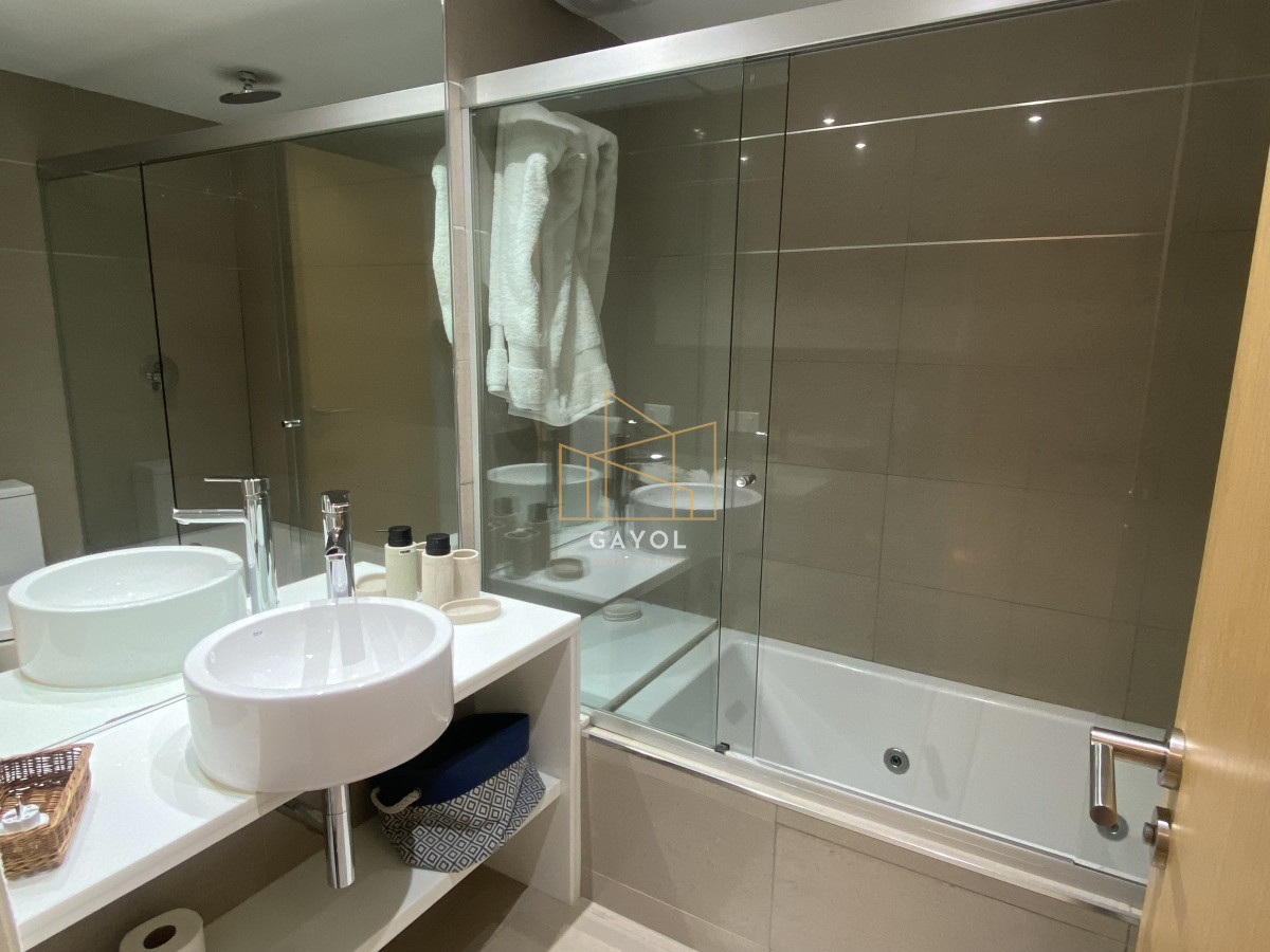 Apartamento ID.1127 - Apartamento en Venta y Alquiler, Mansa, Punta del Este, 3 Dormitorios.