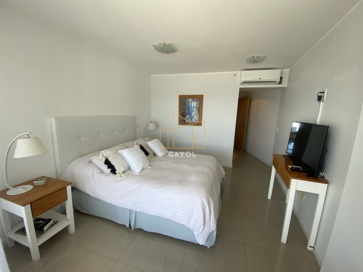 Apartamento ID.1127 - Apartamento en Venta y Alquiler, Mansa, Punta del Este, 3 Dormitorios.