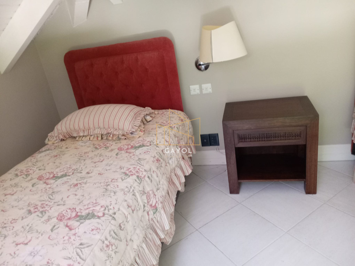 Casa ID.873 - Casa para alquilar de 5 dormitorios en Punta del Este 