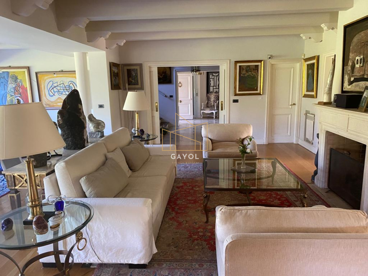 Casa ID.873 - Casa para alquilar de 5 dormitorios en Punta del Este 