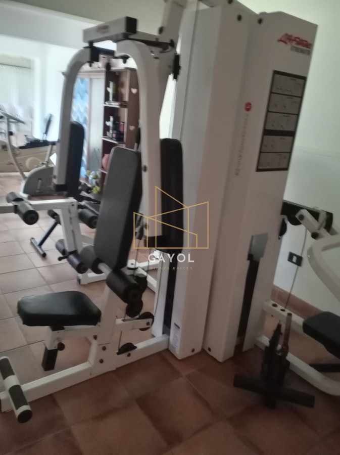 Casa ID.873 - Casa para alquilar de 5 dormitorios en Punta del Este 