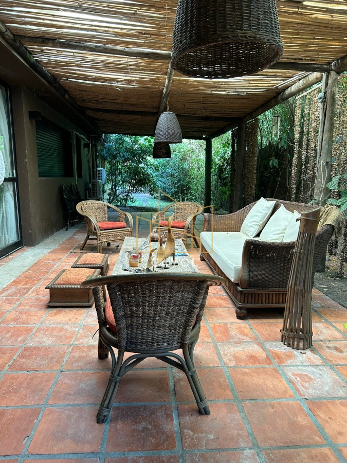 Casa ID.872 - Cálida casa en Parada 13 de La Brava