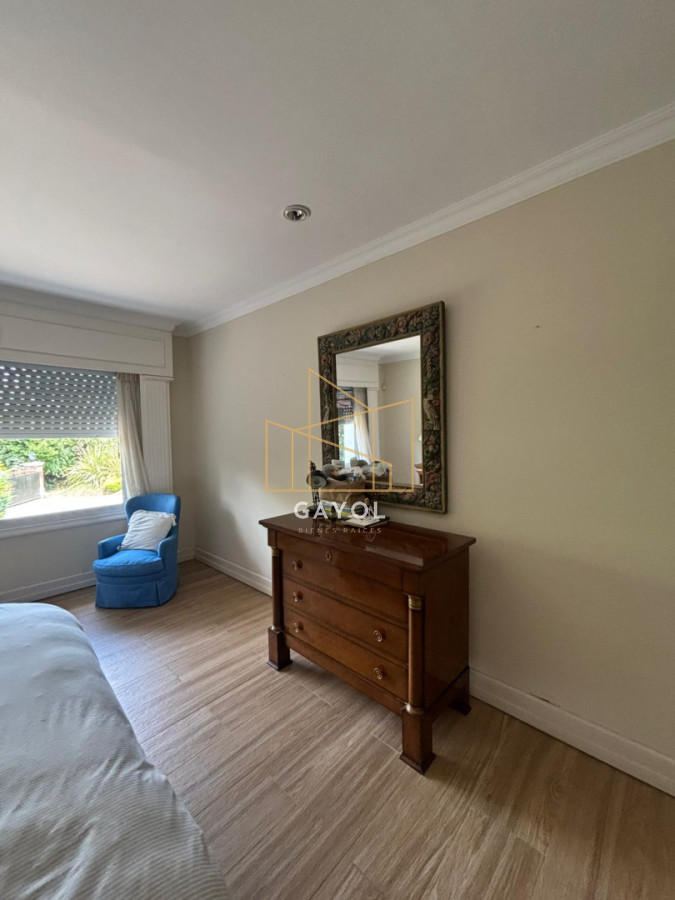 Casa ID.873 - Casa para alquilar de 5 dormitorios en Punta del Este 