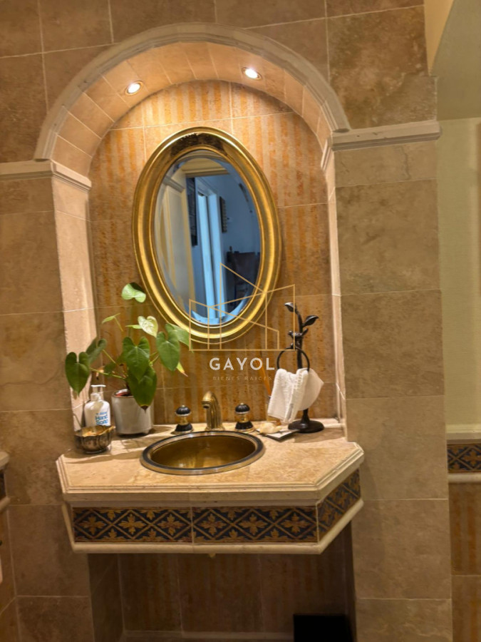 Casa ID.873 - Casa para alquilar de 5 dormitorios en Punta del Este 