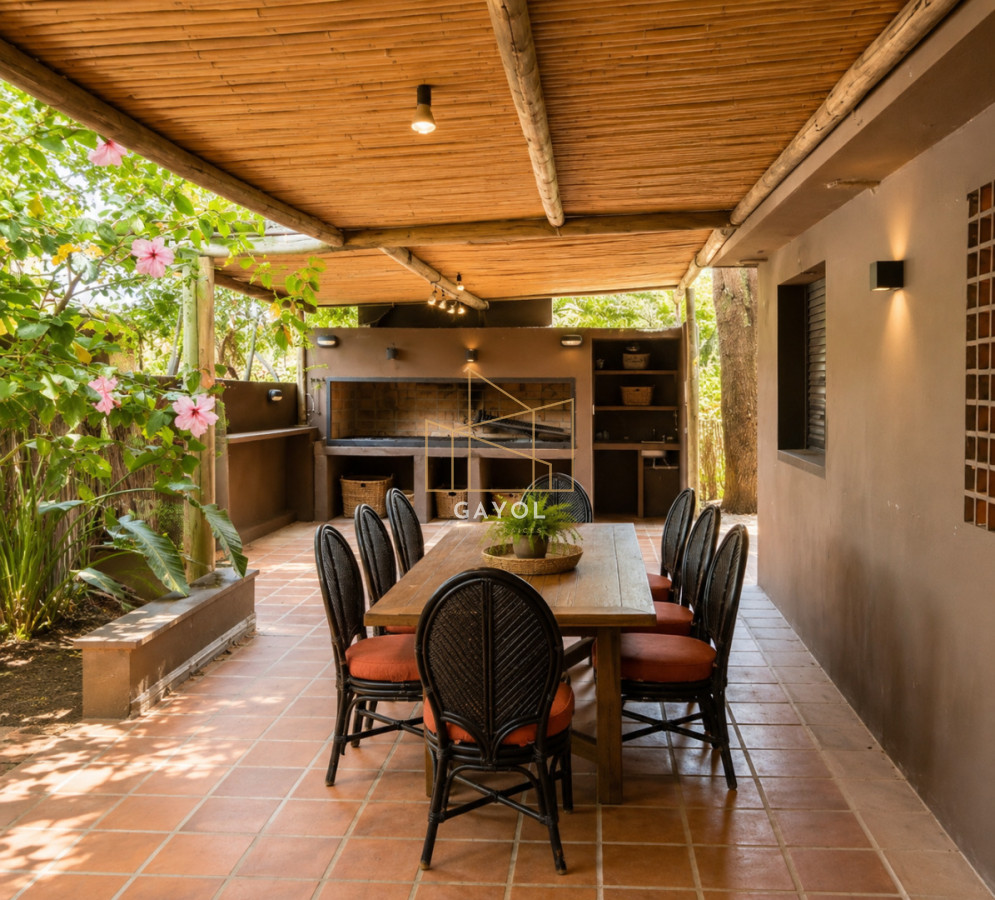 Casa ID.872 - Cálida casa en Parada 13 de La Brava