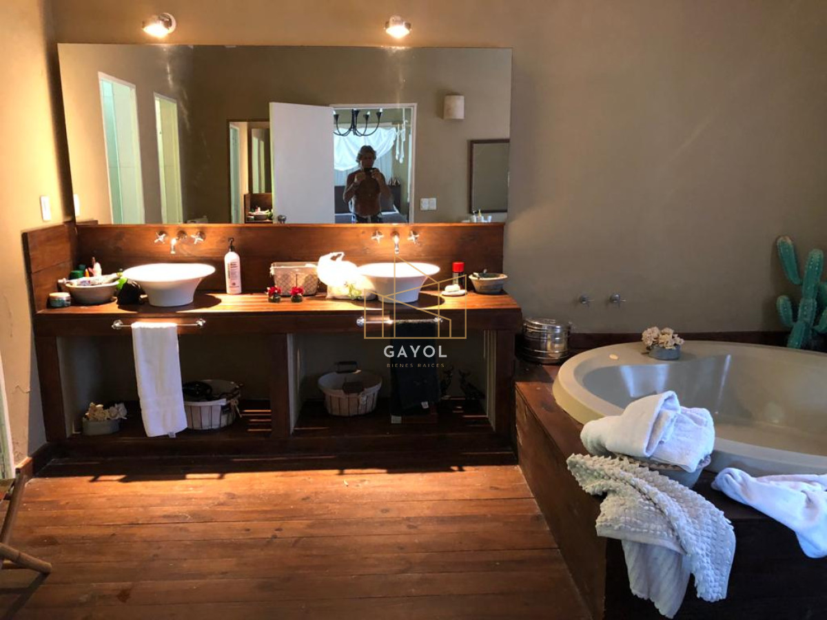 Casa ID.872 - Cálida casa en Parada 13 de La Brava