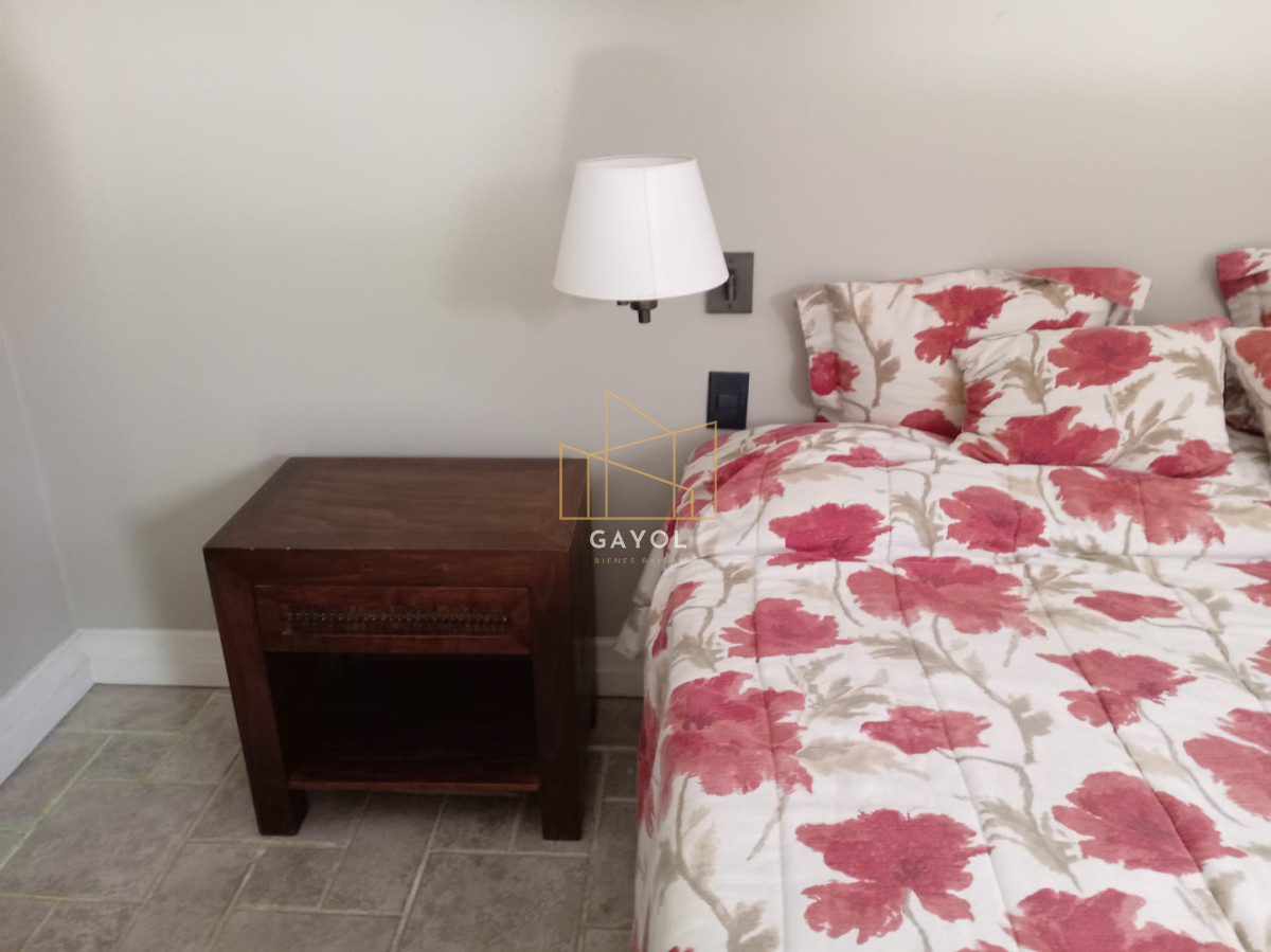 Casa ID.873 - Casa para alquilar de 5 dormitorios en Punta del Este 