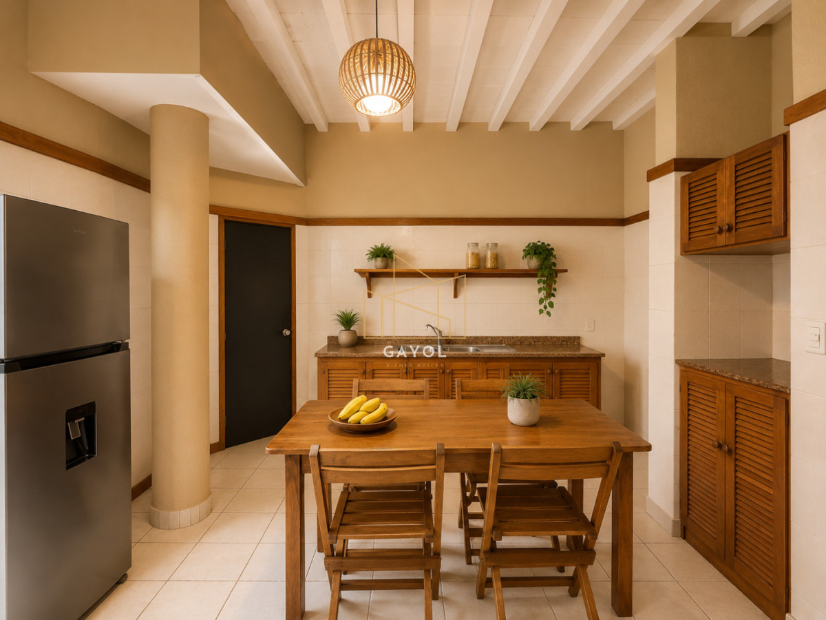 Casa ID.872 - Cálida casa en Parada 13 de La Brava