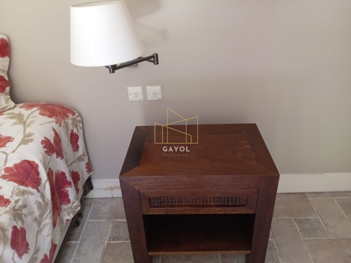 Casa ID.873 - Casa para alquilar de 5 dormitorios en Punta del Este 