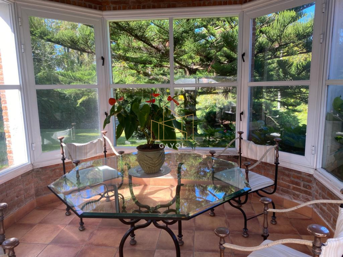 Casa ID.873 - Casa para alquilar de 5 dormitorios en Punta del Este 