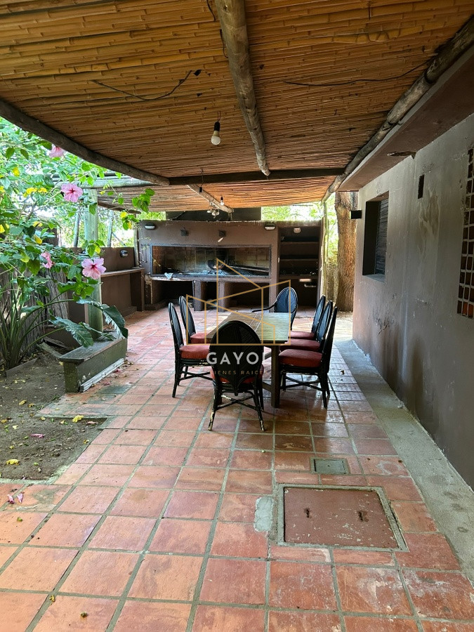 Casa ID.872 - Cálida casa en Parada 13 de La Brava