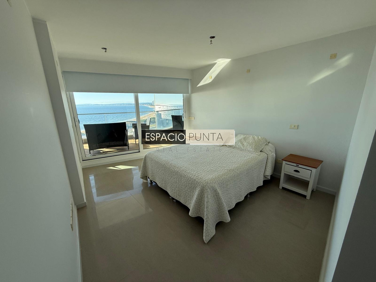 Apartamento ID.2911 - Venta de apartamento 4 ambientes - Peninsula, Punta del Este