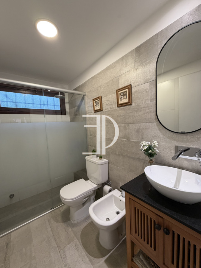 Casa ID.1538 - A pocas cuadras de la playa - Casa en Venta, 4 dormitorios, Pinares