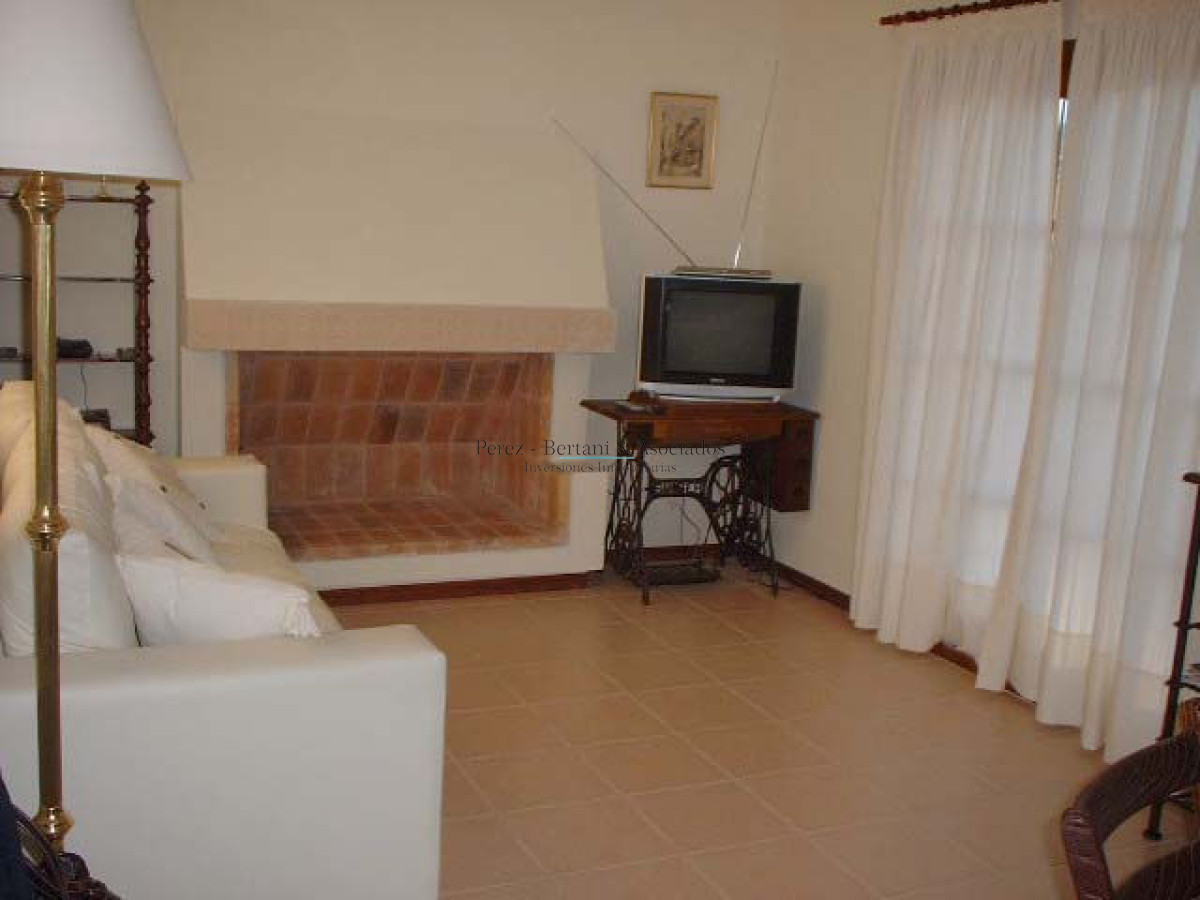 Casa ID.723 - Casa en Venta y Alquiler, Rincón del Indio, Punta del Este, 4 Dormitorios.