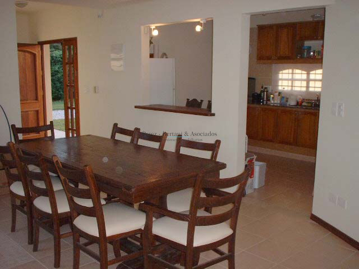 Casa ID.723 - Casa en Venta y Alquiler, Rincón del Indio, Punta del Este, 4 Dormitorios.