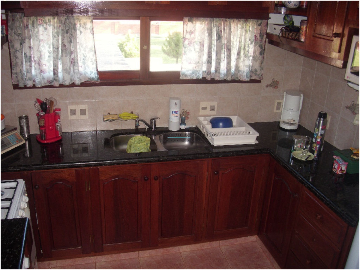 Casa ID.656 - Casa en Venta, Pinares, Punta del Este, 3 Dormitorios.