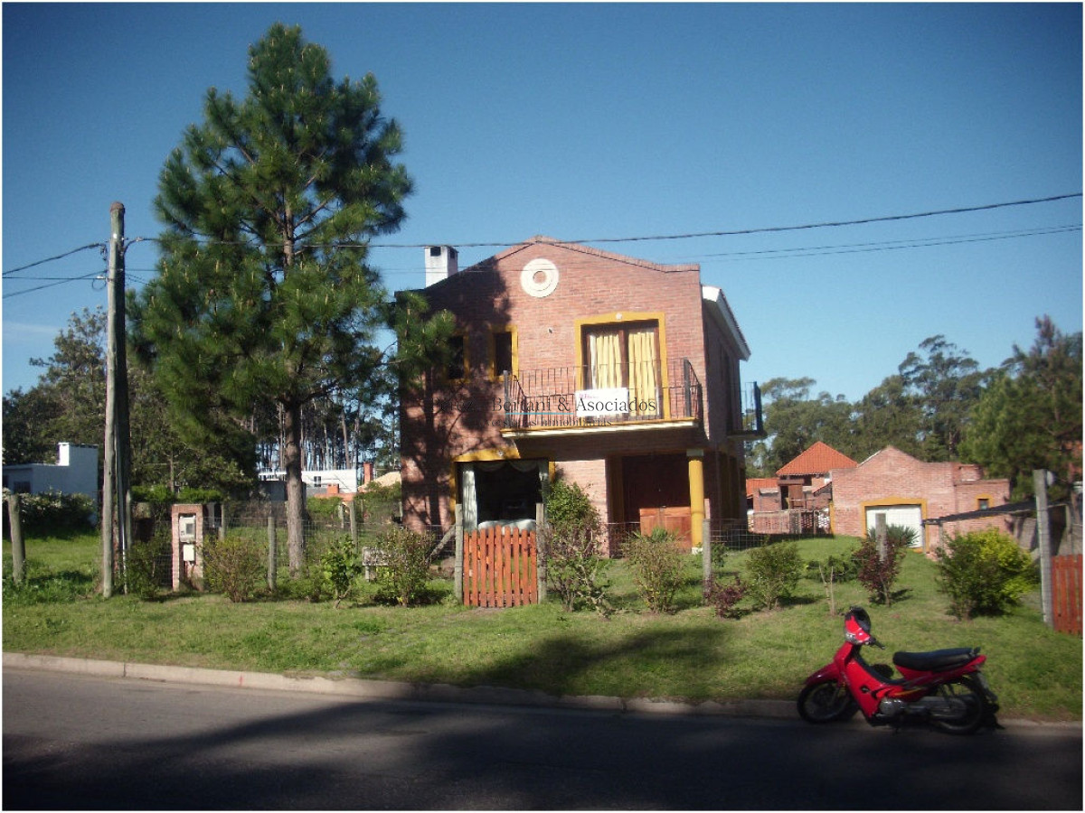 Casa ID.656 - Casa en Venta, Pinares, Punta del Este, 3 Dormitorios.