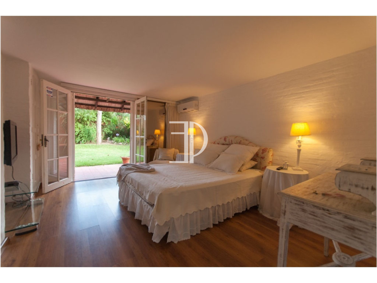 Casa ID.657 - Casa en Venta y Alquiler, Pinares, Punta del Este.