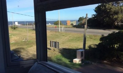 VENTA DE CASA DE 3 DORMITORIOS CON VISTA AL MAR EN PINARES PUNTA DEL ESTE