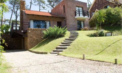 Casa en Venta, Pinares, Punta del Este, 3 Dormitorios.