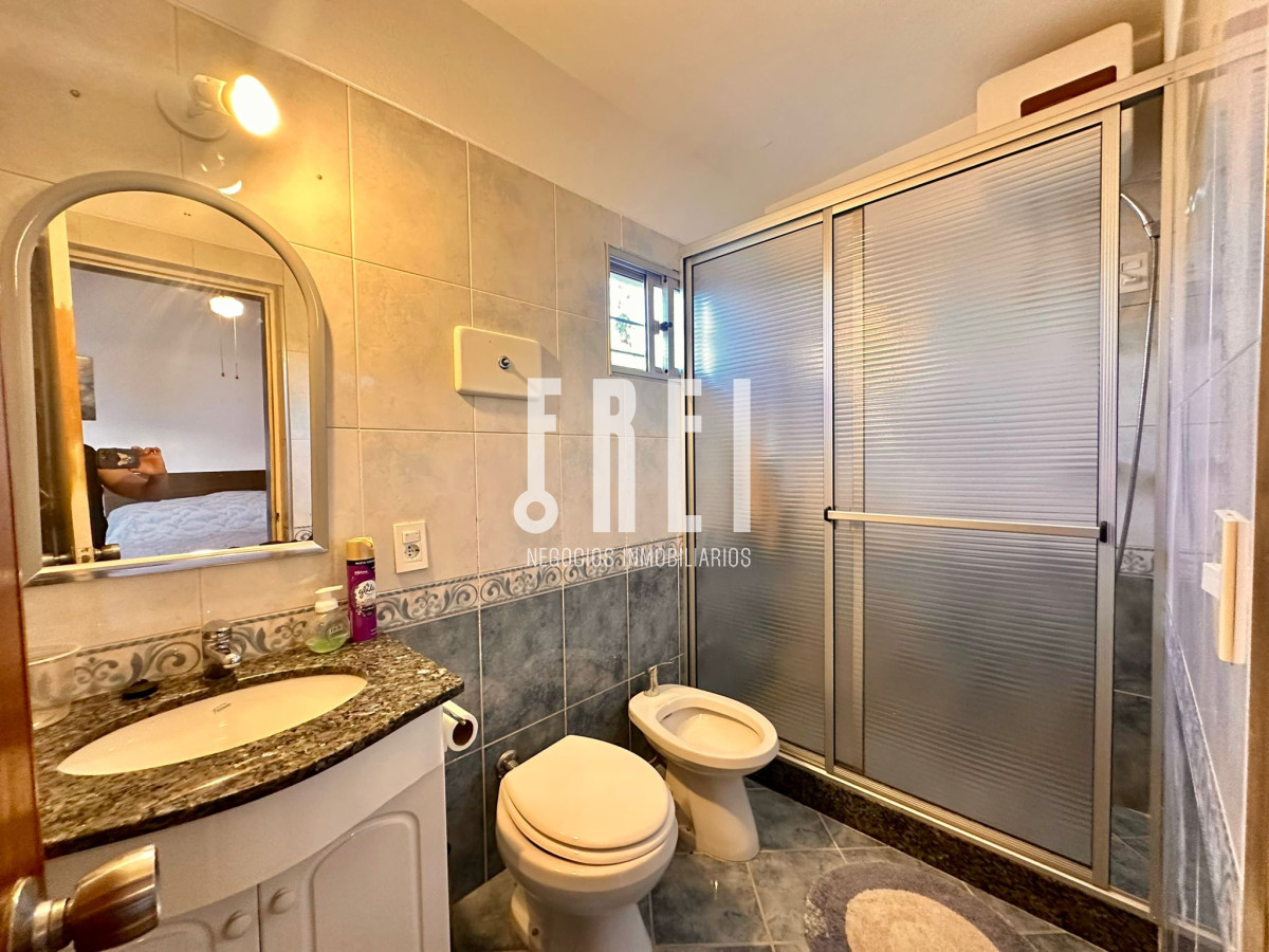 Casa ID.209 - En Venta, casa en zona de playa Mansa.. a pasos del mar!!!