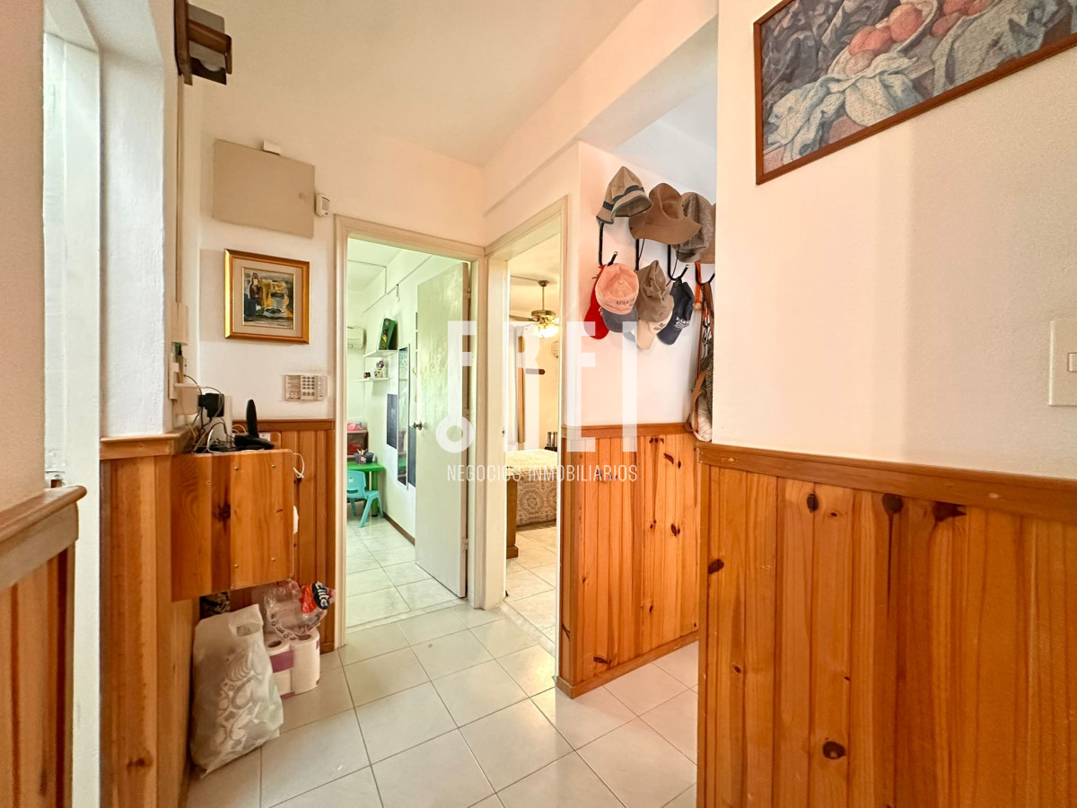 Casa ID.209 - En Venta, casa en zona de playa Mansa.. a pasos del mar!!!