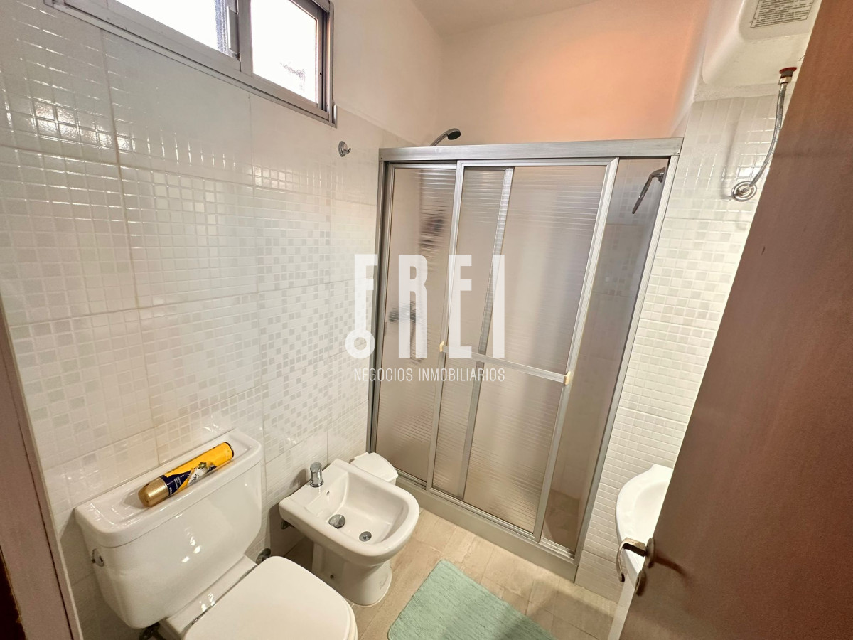 Casa ID.209 - En Venta, casa en zona de playa Mansa.. a pasos del mar!!!