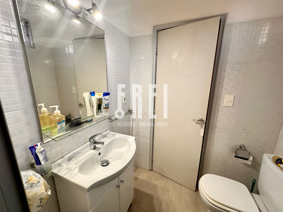 Casa ID.209 - En Venta, casa en zona de playa Mansa.. a pasos del mar!!!