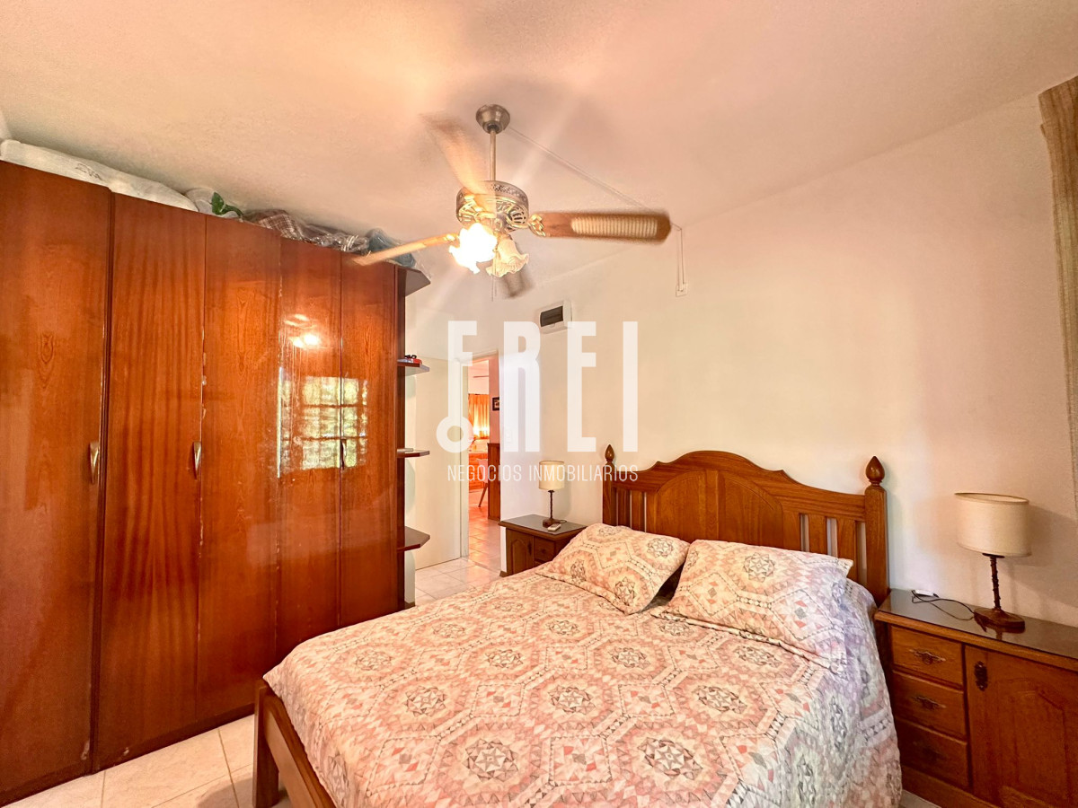 Casa ID.209 - En Venta, casa en zona de playa Mansa.. a pasos del mar!!!
