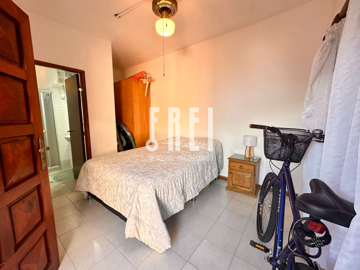 Casa ID.209 - En Venta, casa en zona de playa Mansa.. a pasos del mar!!!