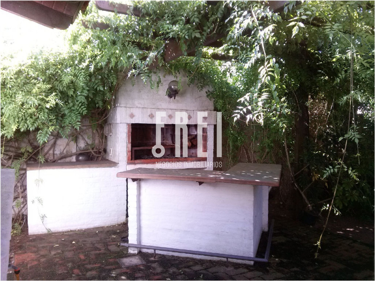 Casa ID.210 - Casa en Venta, Pinares, Punta del Este, 2 Dormitorios.